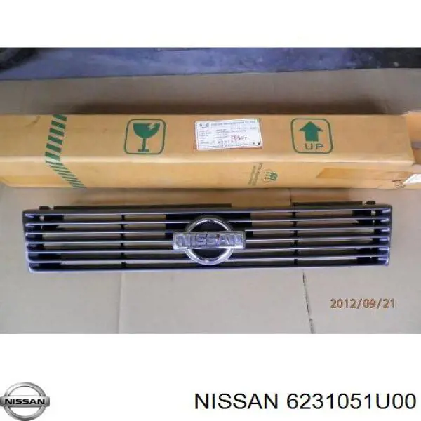6231051U00 Nissan rejilla de radiador