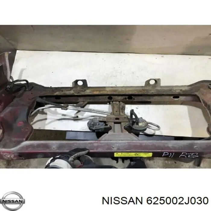 Soporte de radiador  Nissan Primera 