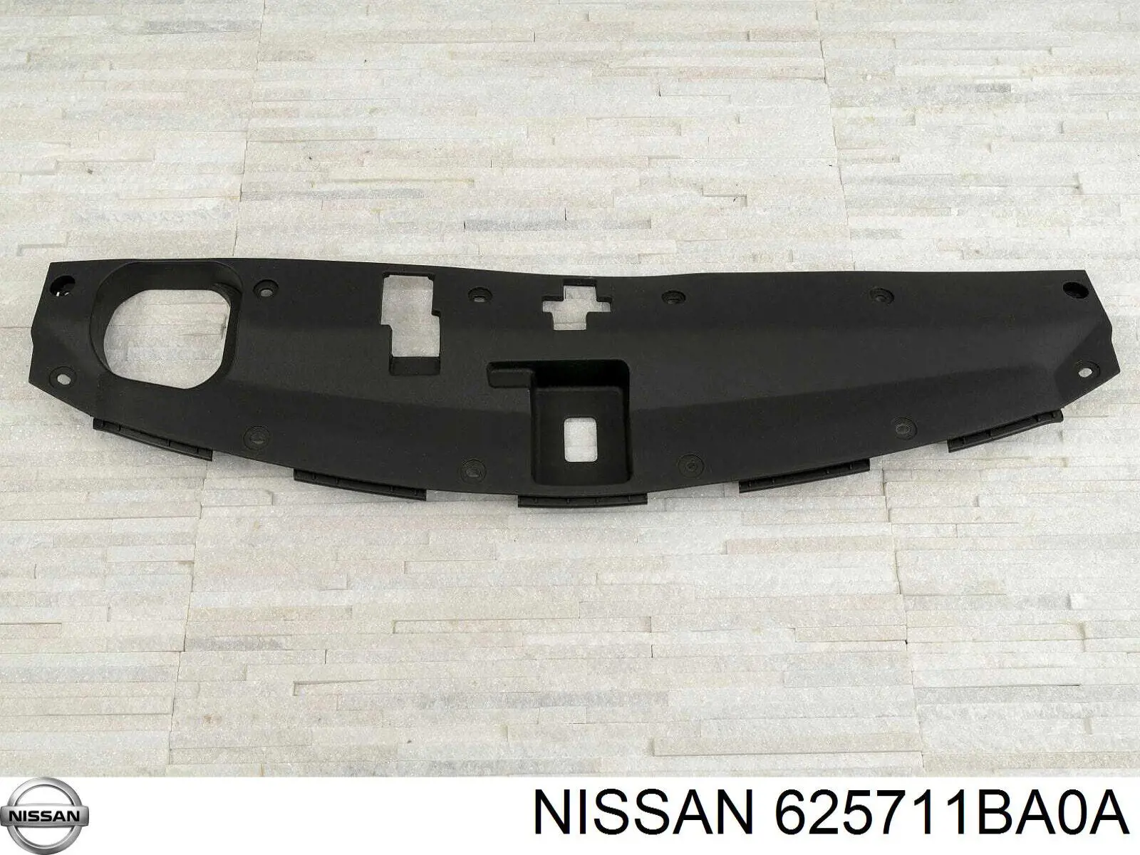 625711BA0A Nissan/Infiniti Protector de cerradura del capó