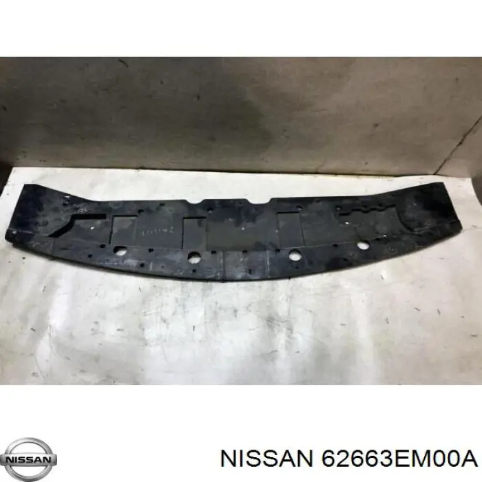 Protector, parachoques delantero para Nissan Tiida (SC11X)