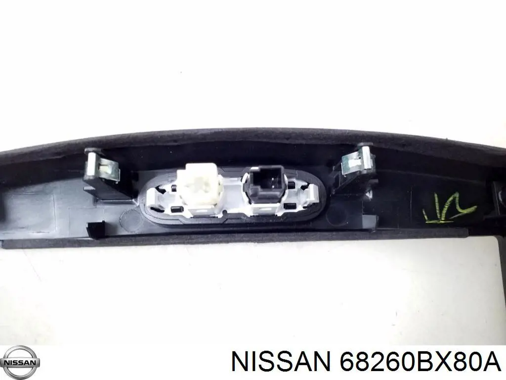 Panel de revestimiento del salpicadero Nissan/Infiniti 68260BX80A precio, desde 49,37 EUR