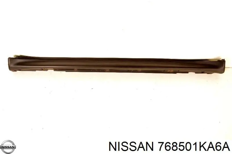 768501KA6A Nissan listón de acceso exterior derecho