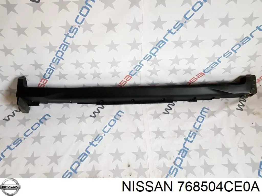 Moldura exterior derecha del umbral 768504CE0A Nissan/Infiniti