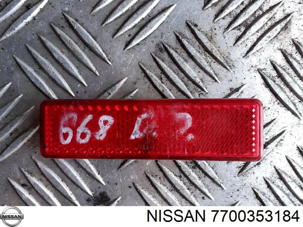 7700353184 Nissan reflector, parachoques trasero
