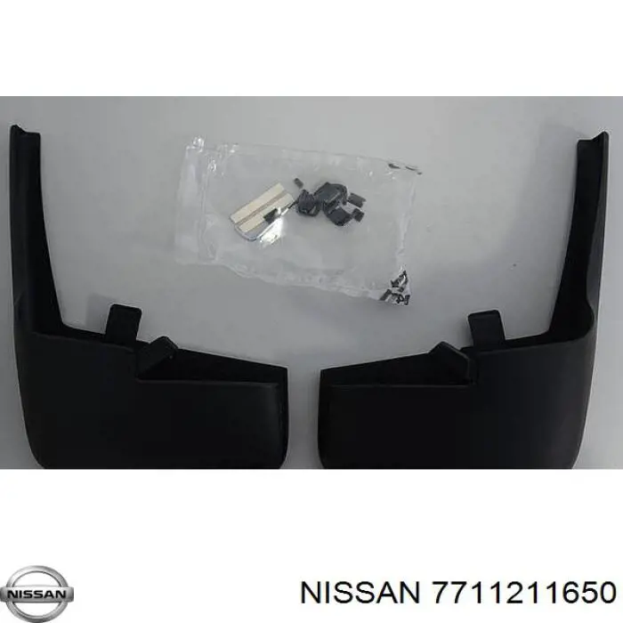 7711211650 Nissan juego de faldillas guardabarro delanteros