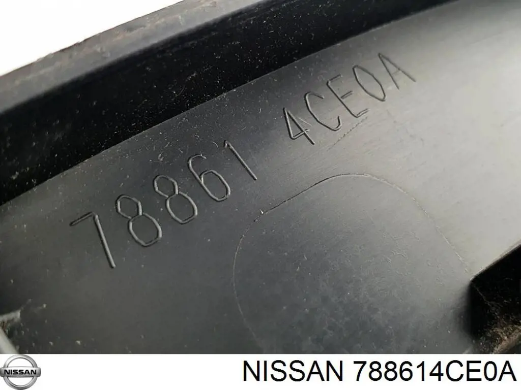 788614CE0A Nissan/Infiniti Extensión de la aleta trasera izquierda