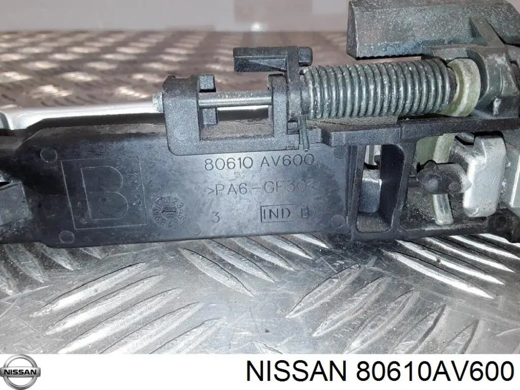 Soporte de manija exterior de puerta delantera derecha Nissan/Infiniti 80610AV600 precio, desde 31,94 EUR