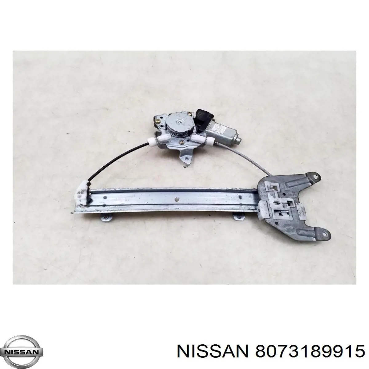 Motor del elevalunas de la puerta trasera izquierda 8073189915 Nissan/Infiniti