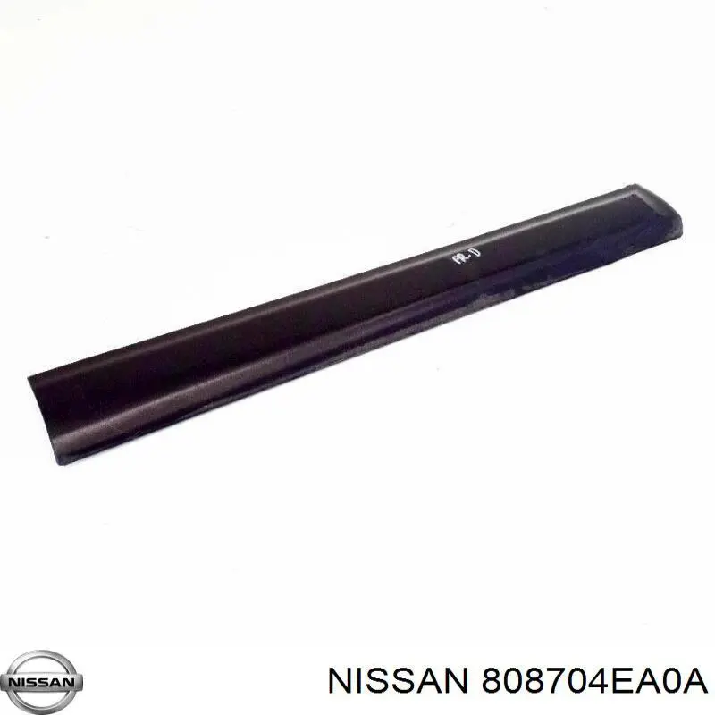 Comprar 808704EA0A Nissan/Infiniti Moldura de puerta delantera derecha