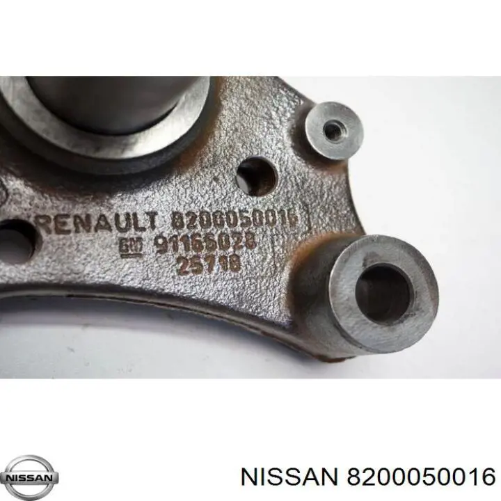 8200050016 Nissan muñón del eje, suspensión de rueda, trasero derecho