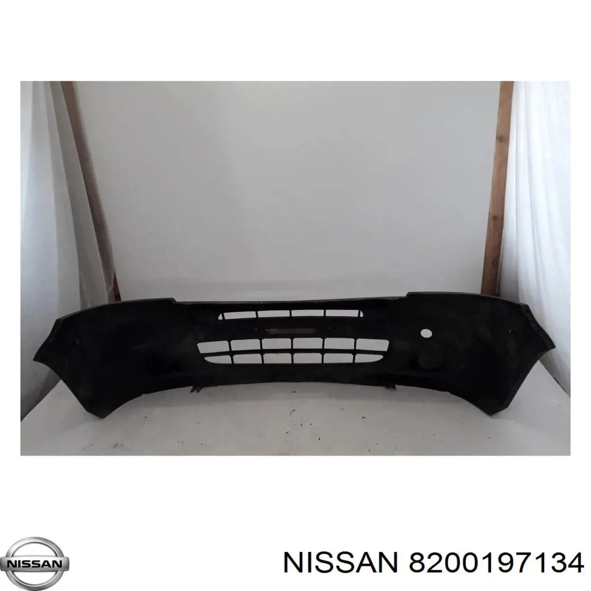 Paragolpes 8200197134 Nissan/Infiniti