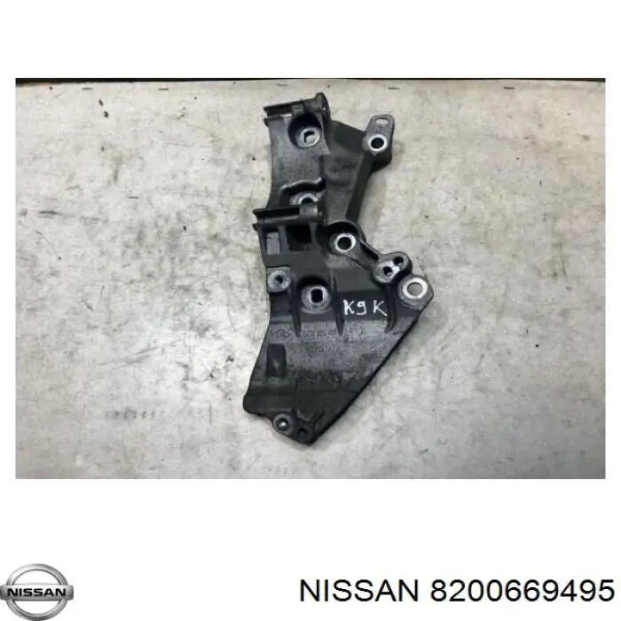 Comprar 8200695957 Renault (RVI) Soporte de motor