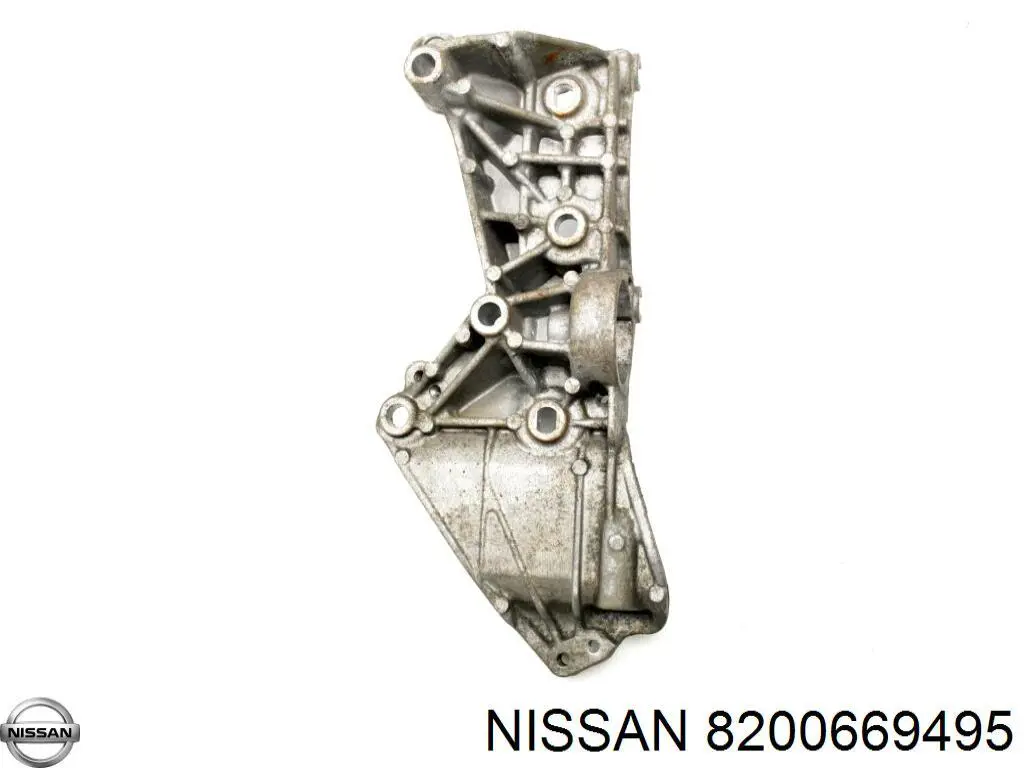 8200669495 Nissan soporte alternador