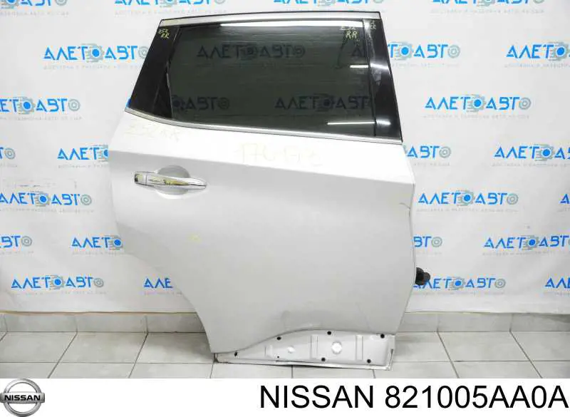 Puerta trasera derecha Nissan Murano (Z52)