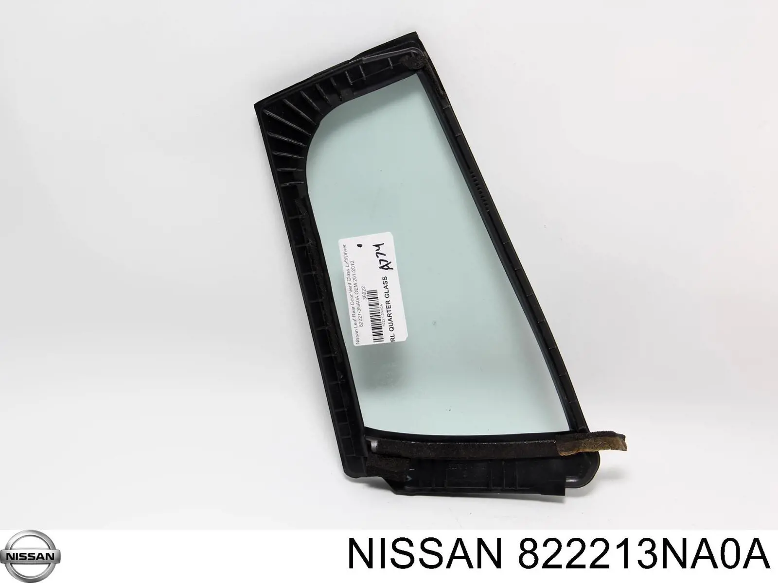 822213NA0A Nissan ventanilla lateral de la puerta trasera izquierda