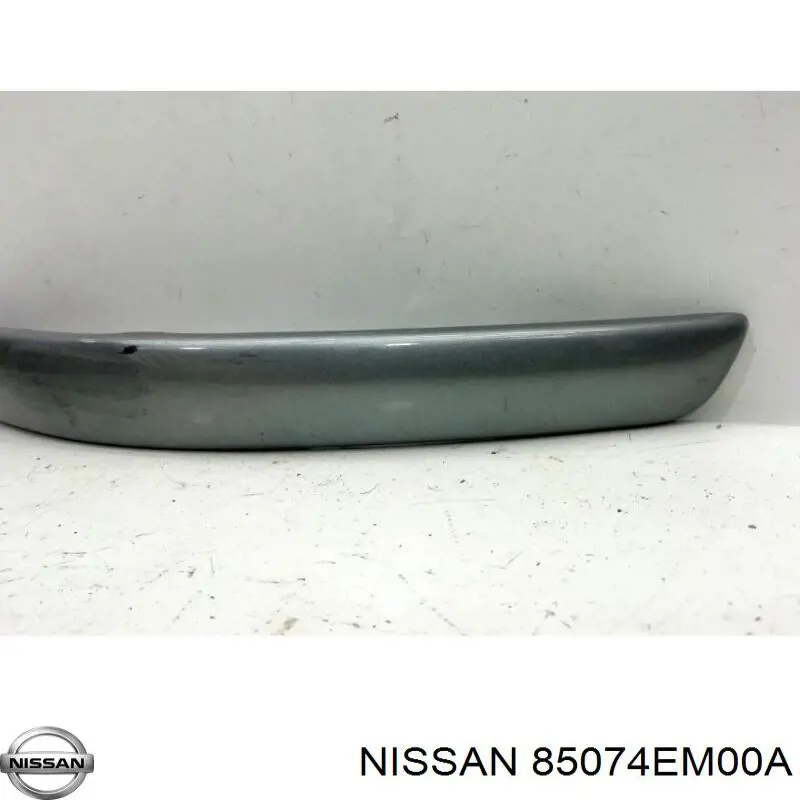 Moldura de parachoques trasero derecho para Nissan Tiida (C11X)