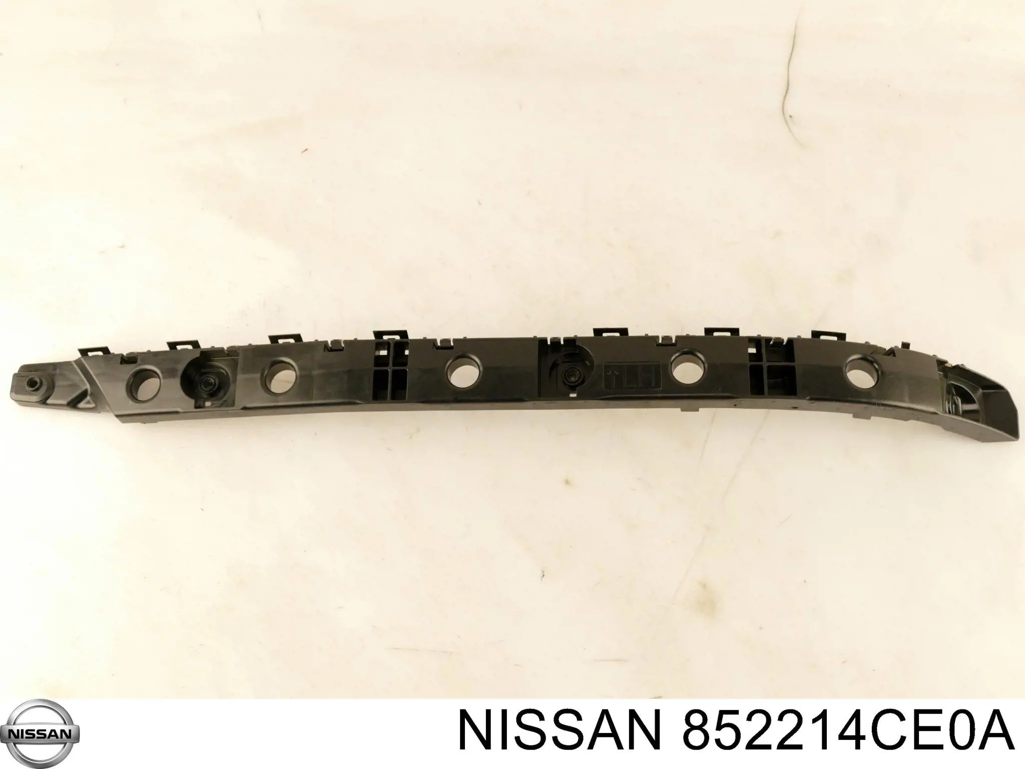 Soporte de parachoques trasero izquierdo Nissan/Infiniti 852214CE0A precio, desde 21,80 EUR