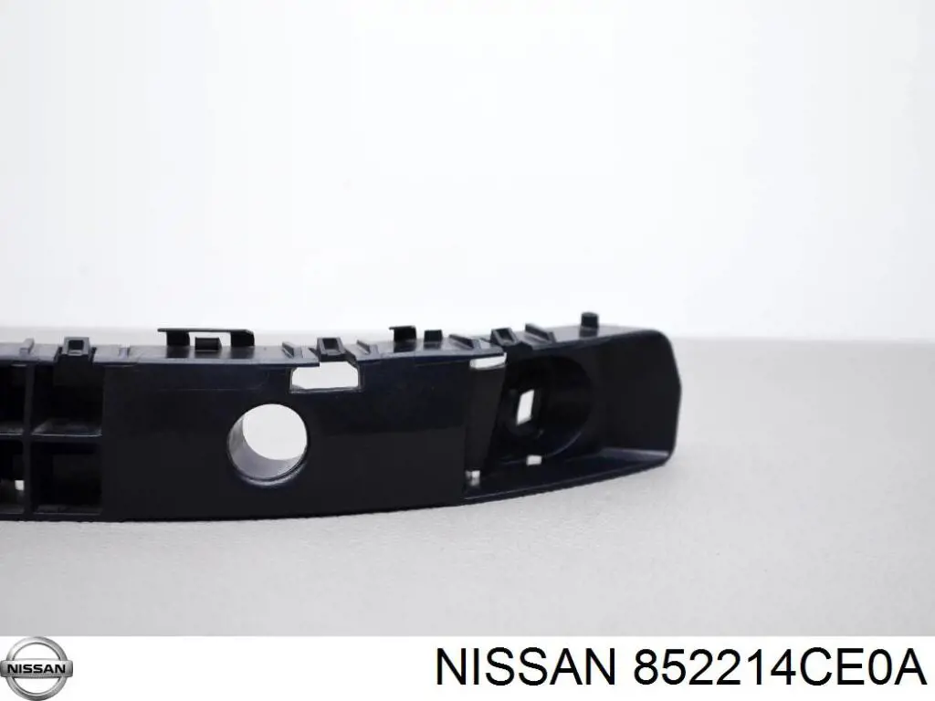 Comprar 852214CE0A Nissan/Infiniti Soporte de parachoques trasero izquierdo