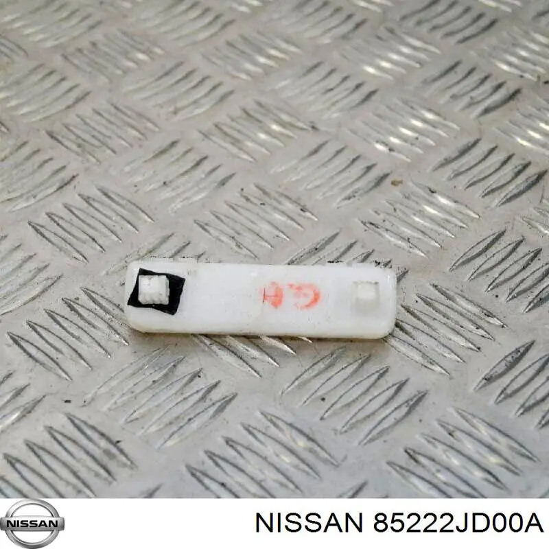 Soporte de parachoques trasero Nissan/Infiniti 85222JD00A precio, desde 13,67 EUR