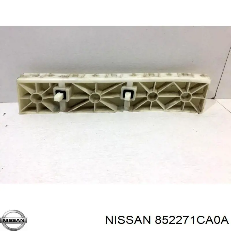 Soporte exterior izquierdo del parachoques trasero Nissan/Infiniti 852271CA0A precio, desde 62,87 EUR
