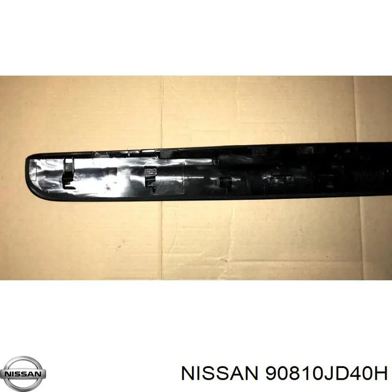 Comprar 90810JD40H Nissan/Infiniti Moldura de tapa de maletero