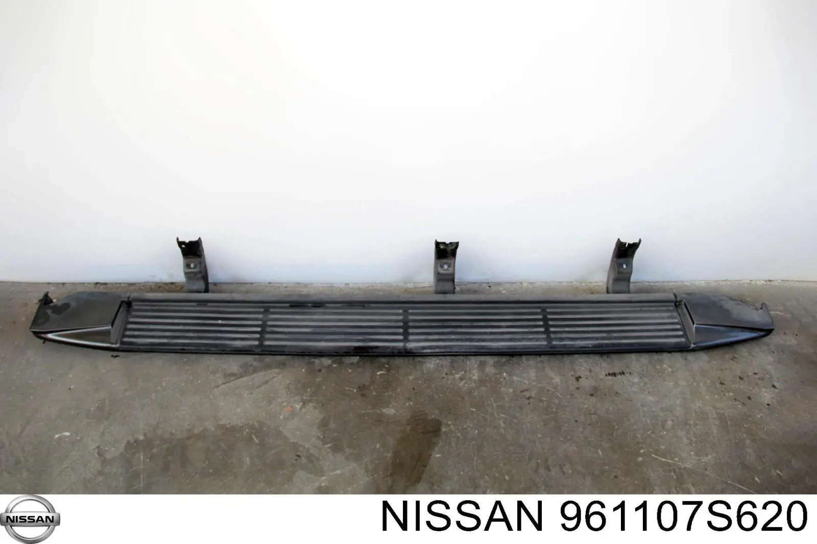 961107S620 Nissan