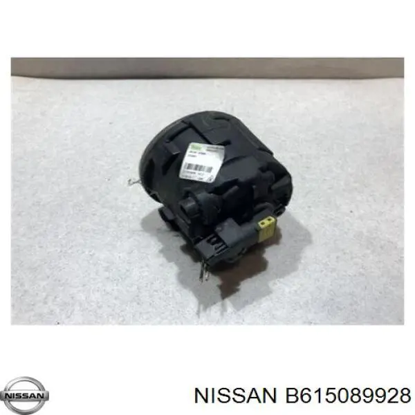 B615089928 Nissan faro antiniebla izquierdo / derecho