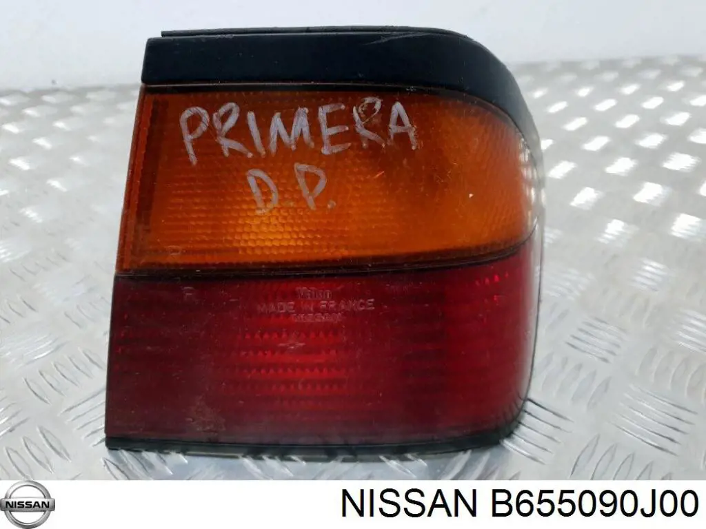 B655090J00 Nissan piloto posterior exterior derecho