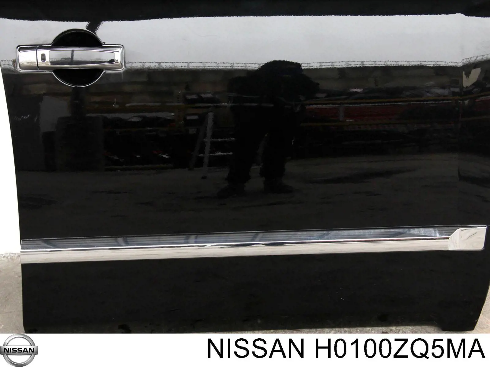H0100ZQ5MA Nissan puerta delantera derecha