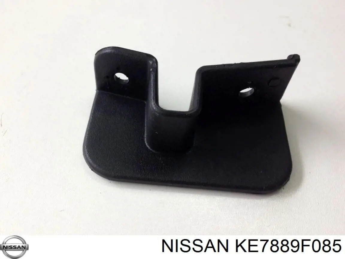 Comprar Guardabarros delanteros Nissan Primera  P11