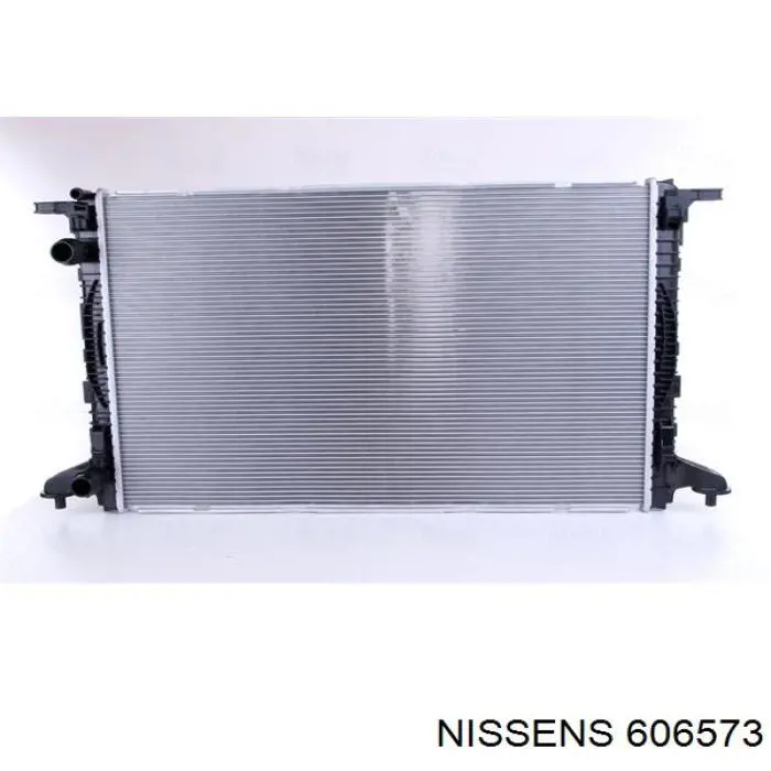 Comprar DRM02043 Denso Radiador de auto