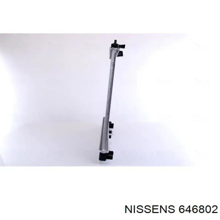 646802 Nissens radiador