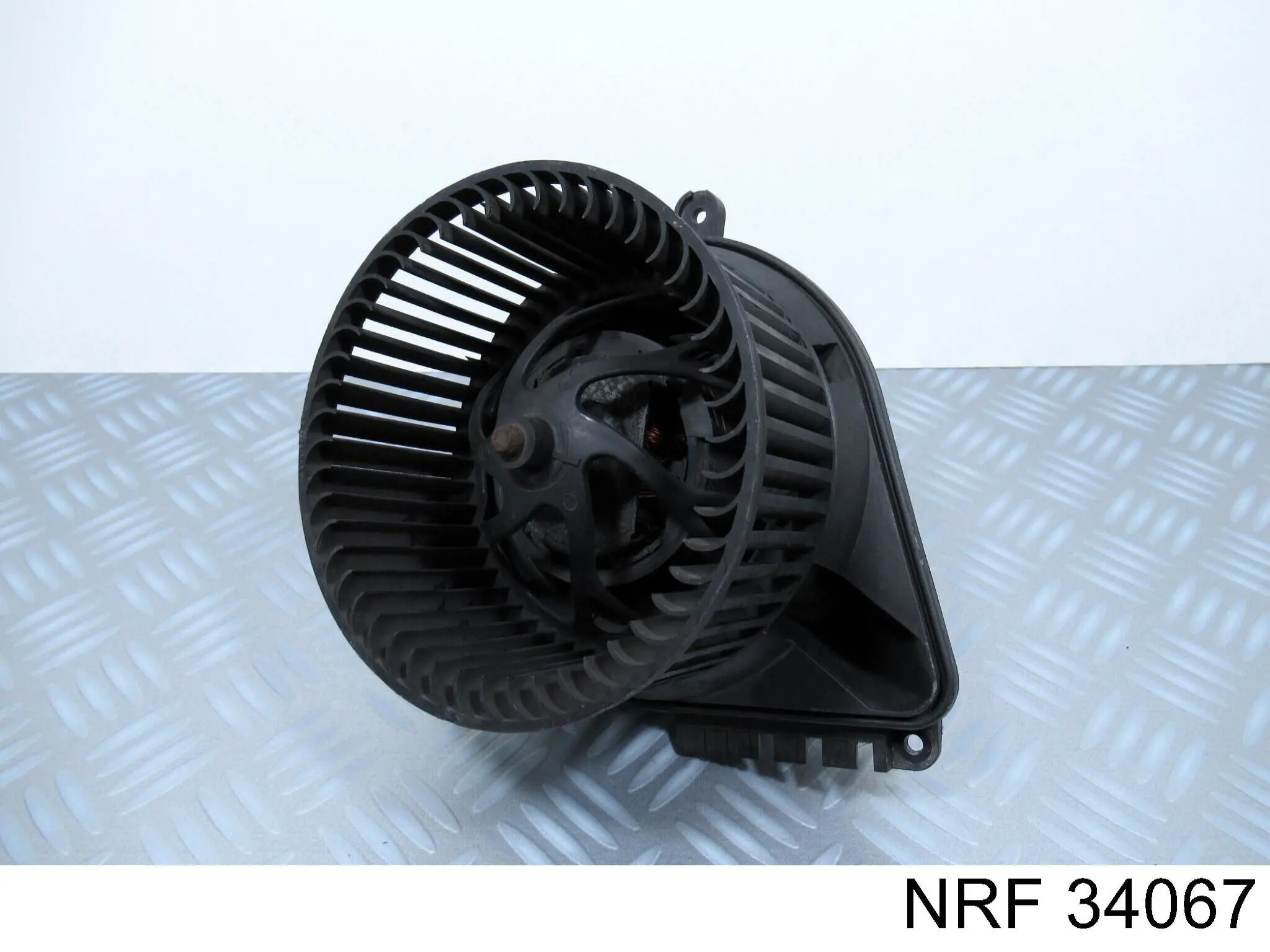 34067 NRF Ventilador de habitáculo