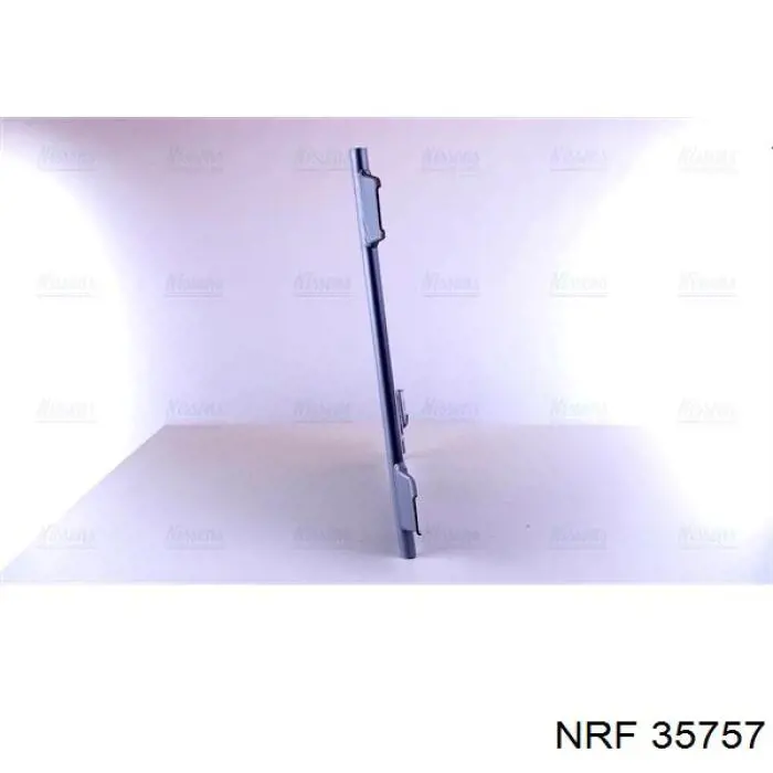 35757 NRF condensador aire acondicionado