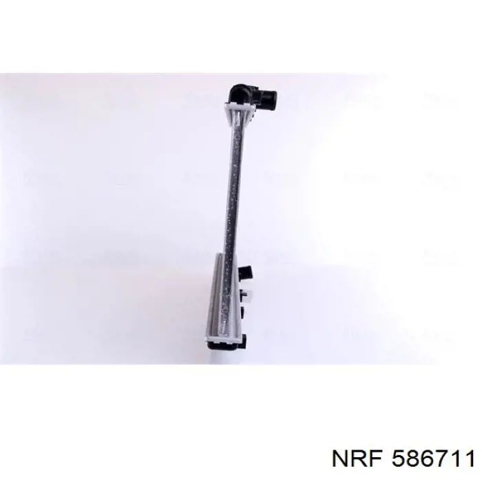 586711 NRF radiador