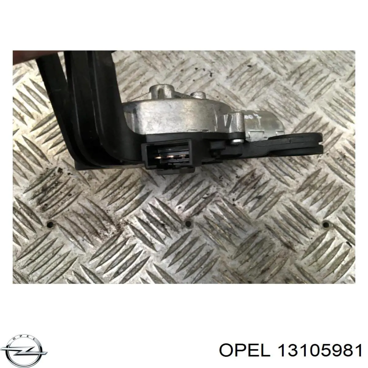 Motor del limpiaparabrisas trasero Opel 13105981 precio, desde 34,85 EUR