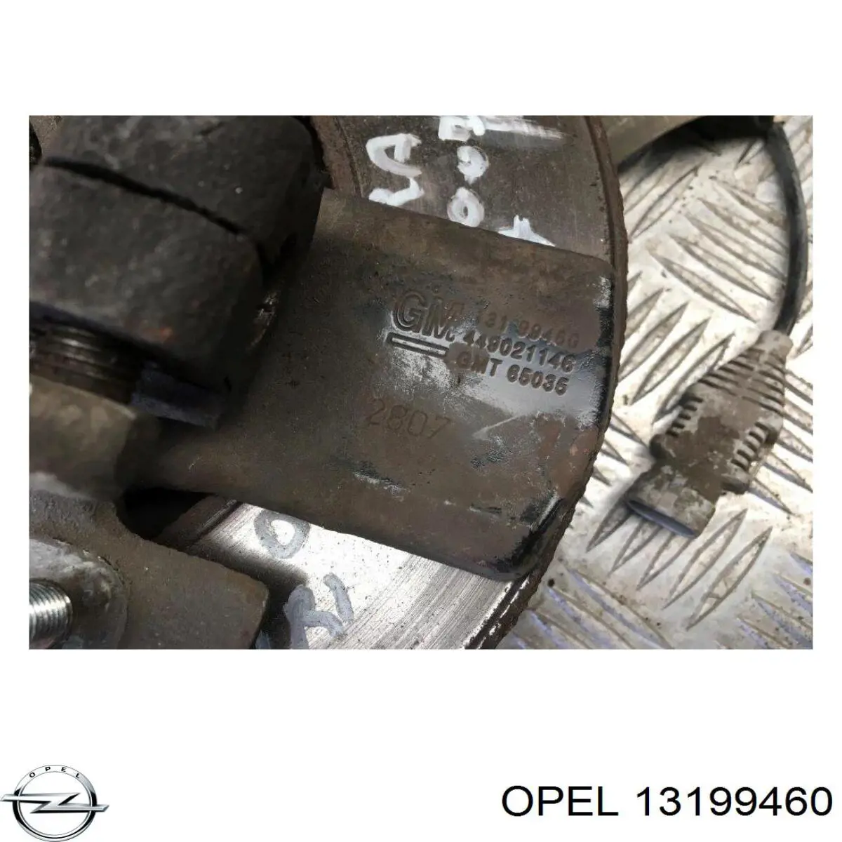 Protector del disco de freno delantero izquierdo 13199460 General Motors