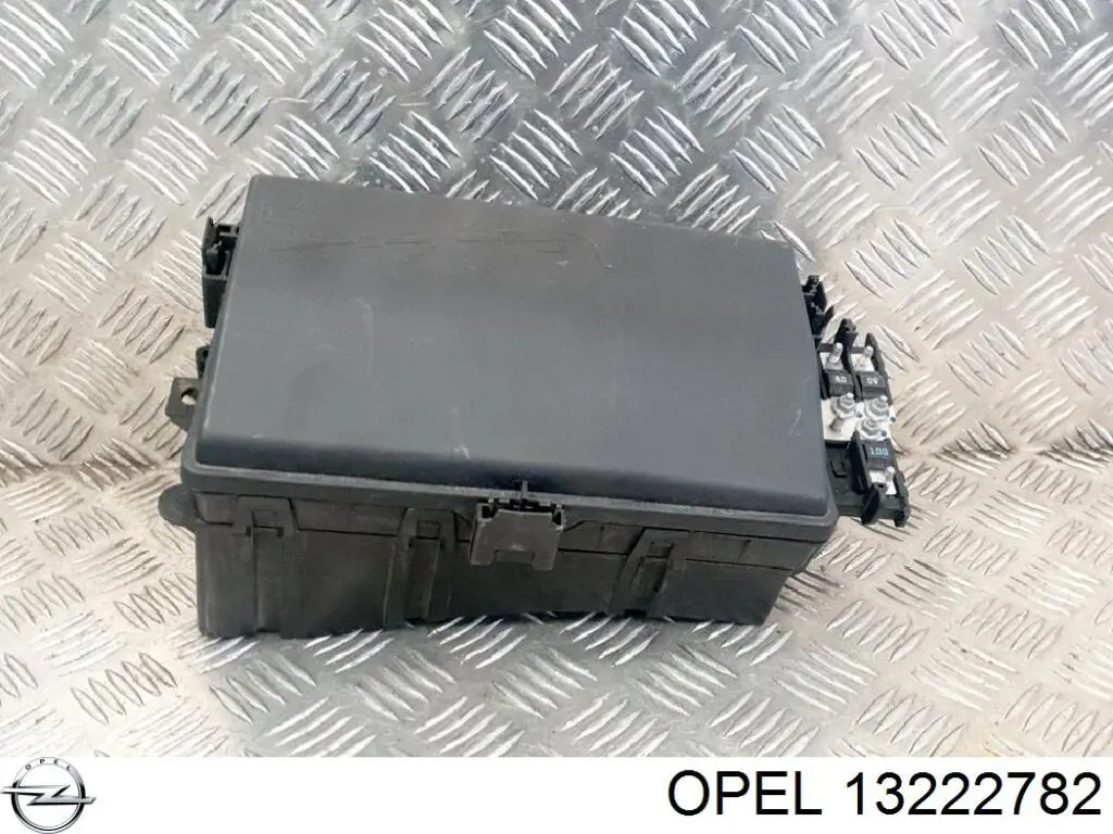 Caja fusibles Opel 13222782 precio, desde 69,42 EUR