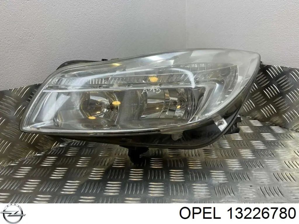 13226780 Opel faro izquierdo