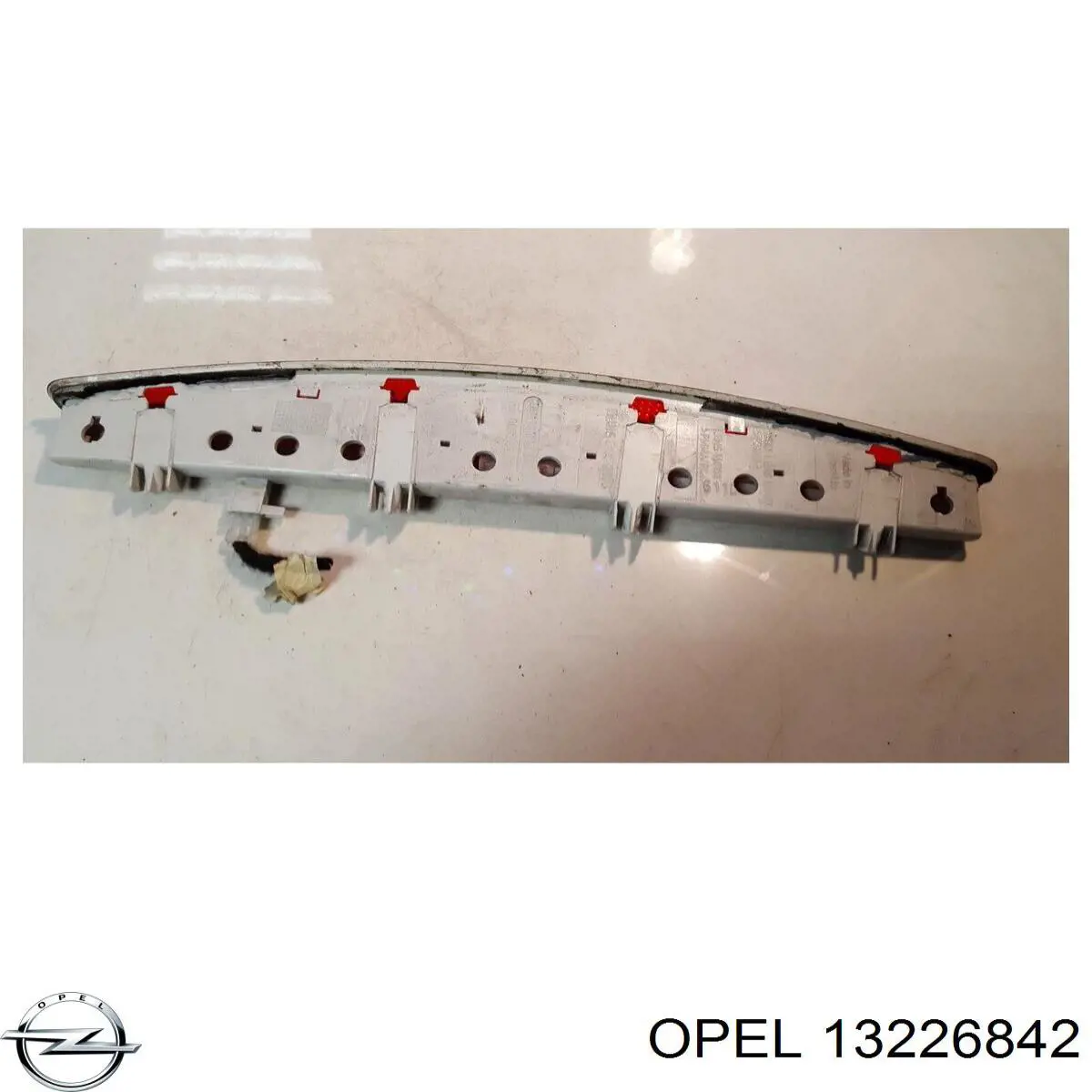 Lampara de luz de freno adicional  Opel 13226842 precio, desde 50,82 EUR