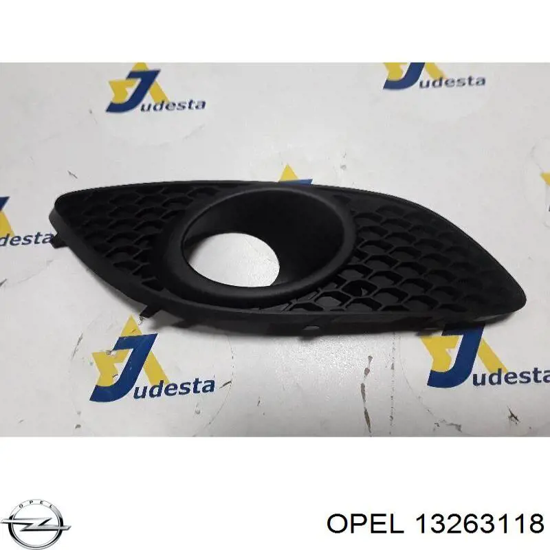 13263118 Opel rejilla de ventilación, parachoques trasero, derecha