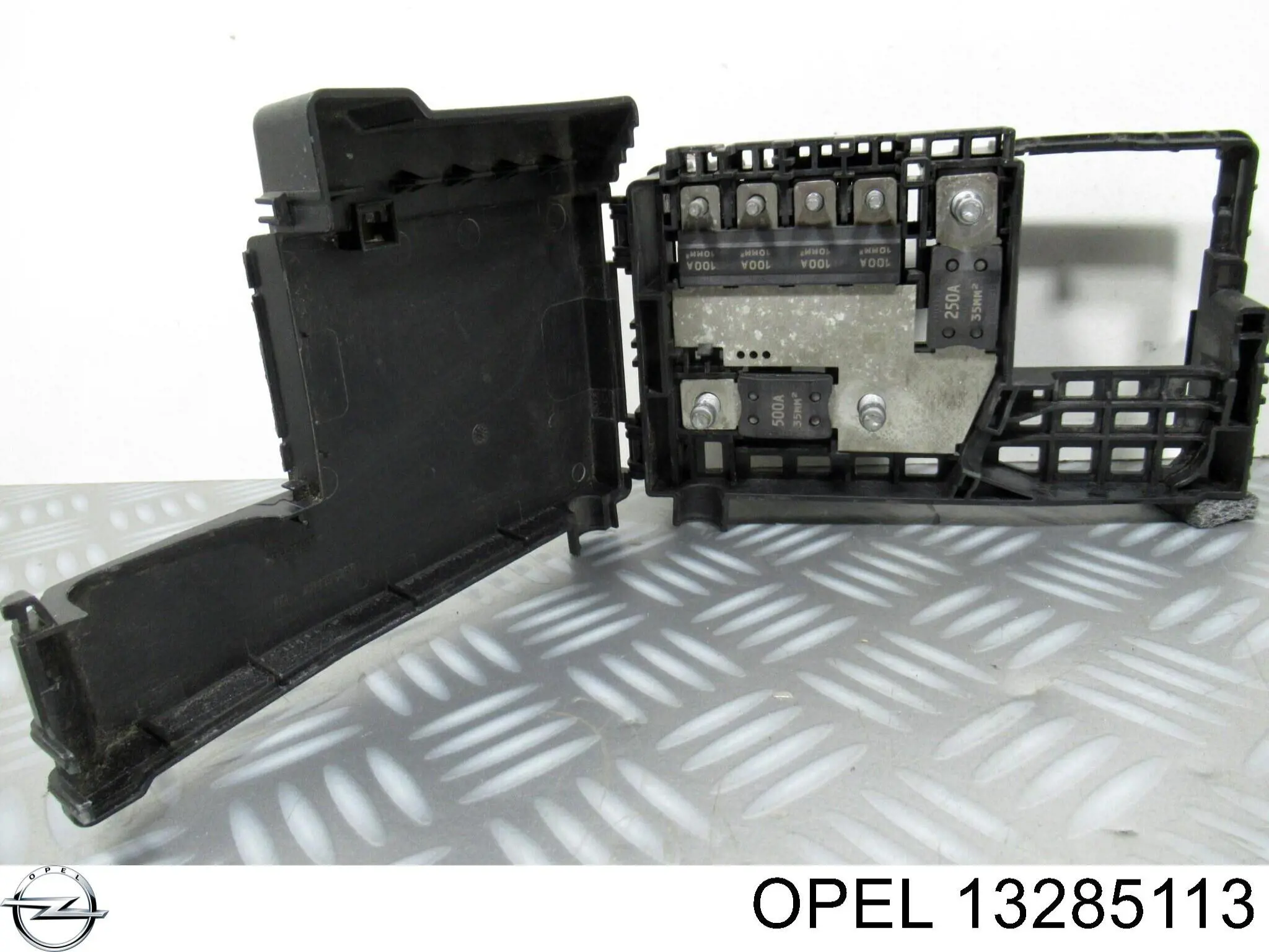 Caja fusibles Opel Insignia A sedán (G09) (2008 - 2017) precio, desde 37,75 EUR