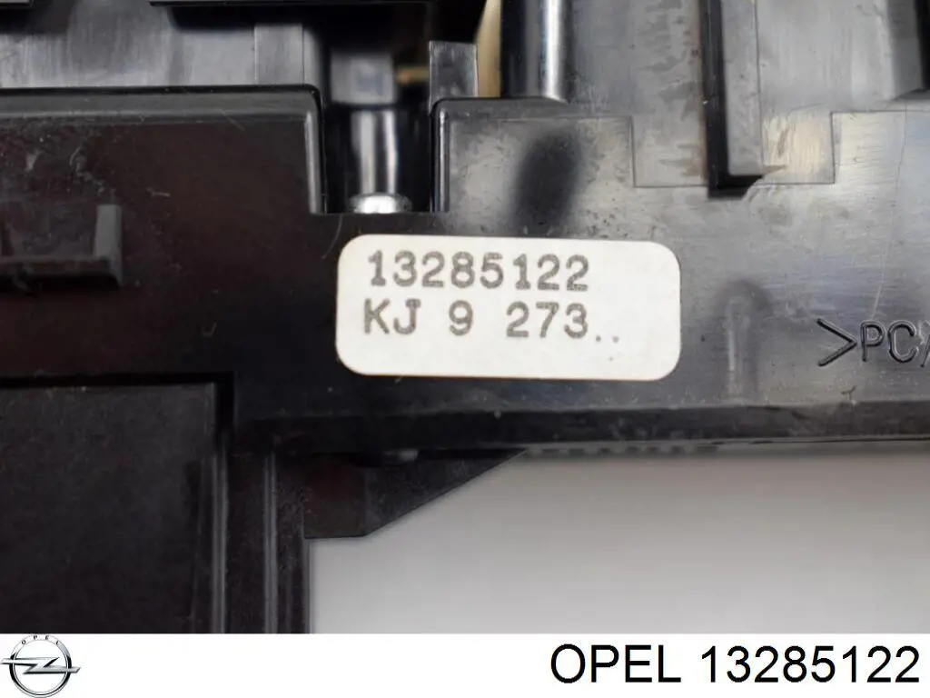  Boton de luz de emergencía Opel Astra 