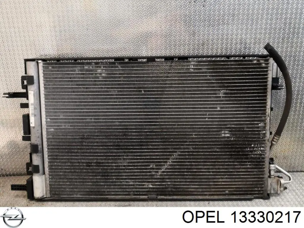 Comprar 13330217 Opel Condensador de aire acondicionado