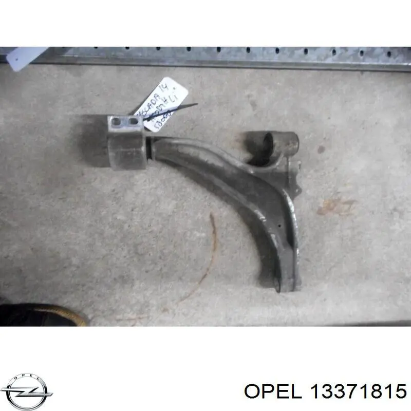 13371815 Opel silentblock de suspensión delantero inferior