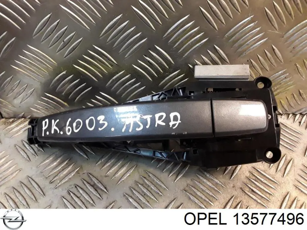 Soporte de manija exterior de puerta delantera izquierda General Motors 13577496 precio, desde 42,11 EUR