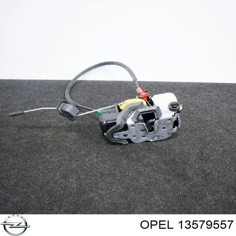Cerradura de puerta trasera izquierda 13579557 Opel