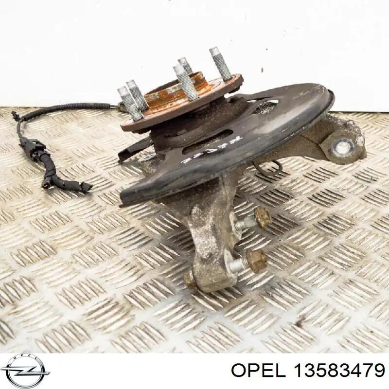 Cubo de rueda delantero OPEL 13583479