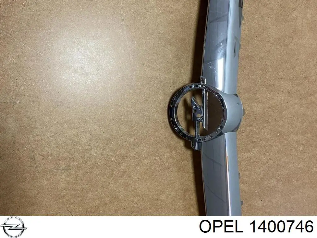 1400746 Opel Calandra