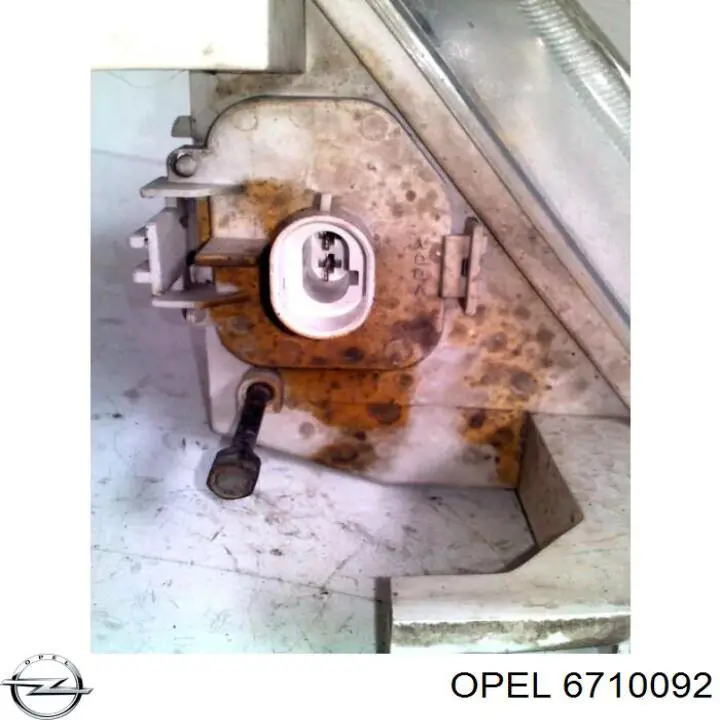 6710092 Opel faro antiniebla derecho